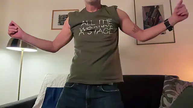 Milkywaymen online show from April 2026 07:53:01 PM