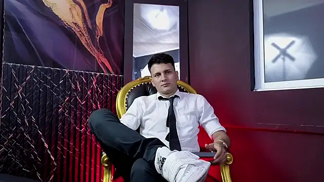 LiamCardona online show from September 2025 02:44:01 AM