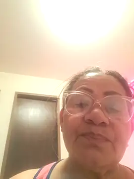 Vickysweeeettt online show from December 2025 02:45:02 PM