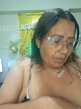 Vickysweeeettt online show from June 2026 02:10:02 AM