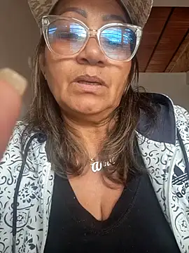 Vickysweeeettt online show from June 2026 07:24:01 PM