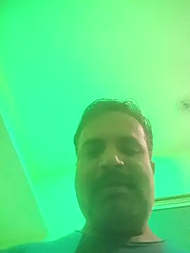 Snapshot of vardh033 chatting on October 2025 04:59:01 PM vardh033 online show from October 2025 04:59:01 PM