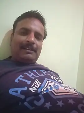 Snapshot of vardh033 chatting on October 2025 05:21:02 PM vardh033 online show from October 2025 05:21:02 PM