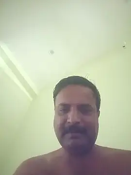 Snapshot of vardh033 chatting on October 2025 06:12:01 AM vardh033 online show from October 2025 06:12:01 AM