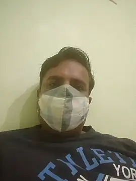 Snapshot of vardh033 chatting on October 2025 03:23:02 PM vardh033 online show from October 2025 03:23:02 PM