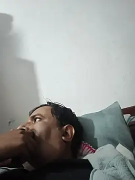 Snapshot of vardh033 chatting on October 2025 11:11:01 AM vardh033 online show from October 2025 11:11:01 AM