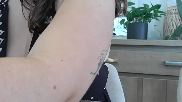 Snapshot of Aambre95Esexy chatting on September 2025 12:40:01 PM Aambre95Esexy online show from September 2025 12:40:01 PM