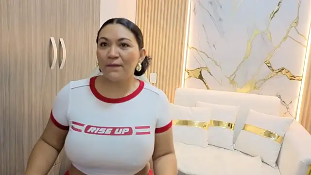 Madam Hott online show from September 2025 03:39:01 AM