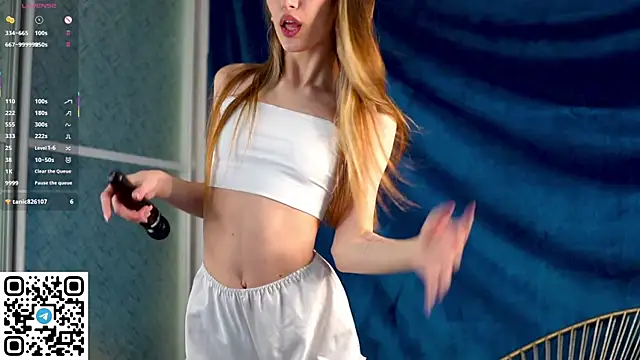 Snapshot of Quinavelle chatting on November 2025 06:34:02 AM Quinavelle online show from November 2025 06:34:02 AM