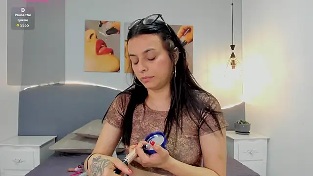 Sara mora  online show from June 2026 03:13:02 PM
