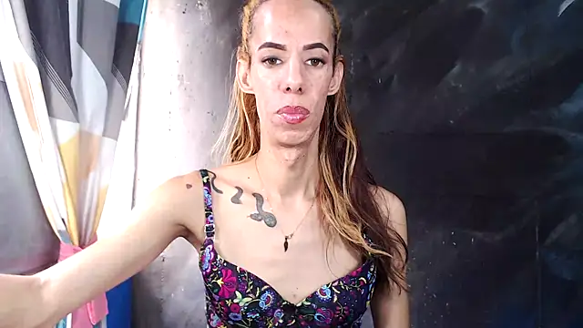 Queenmaria23cm online show from October 2025 05:43:02 PM