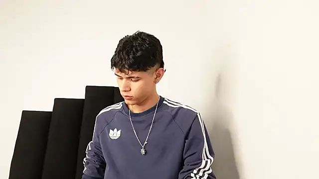 Snapshot of alexmark_ chatting on September 2025 07:30:01 PM alexmark online show from September 2025 07:30:01 PM