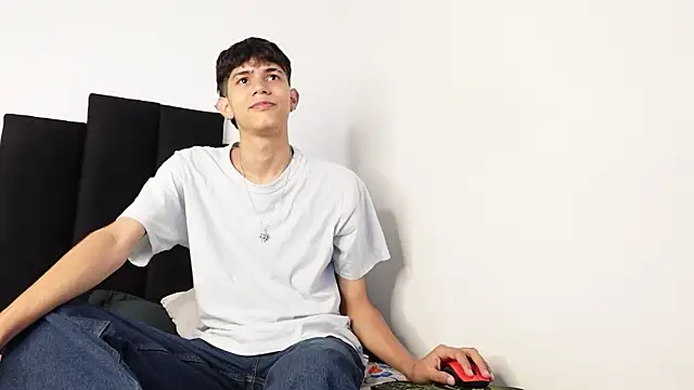 Snapshot of alexmark_ chatting on October 2025 02:02:01 PM alexmark online show from October 2025 02:02:01 PM