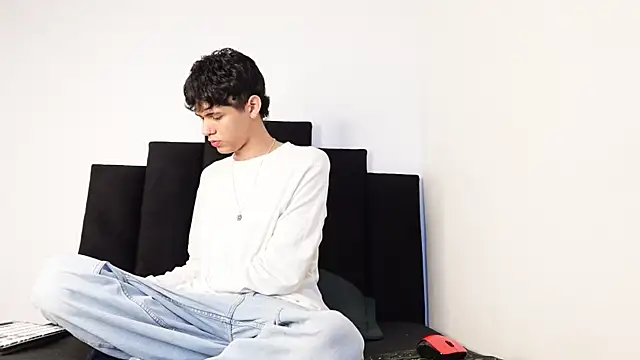 Snapshot of alexmark_ chatting on October 2025 01:45:02 PM alexmark online show from October 2025 01:45:02 PM