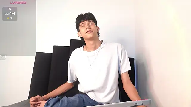 alexmark  online show from December 2025 07:12:02 PM