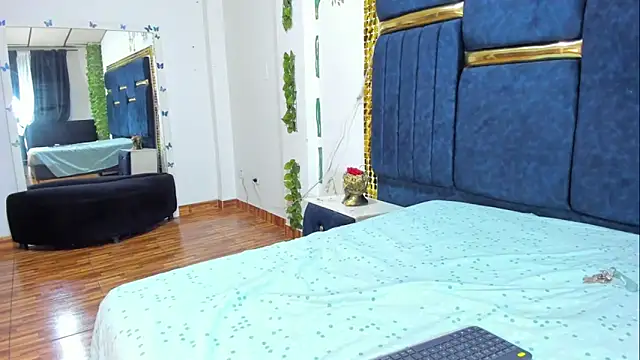 Snapshot of vyumekoper chatting on September 2025 03:45:02 AM vyumekoper online show from September 2025 03:45:02 AM