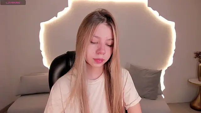 TiffannySins online show from July 2026 07:11:01 PM
