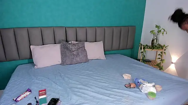 Snapshot of ThaliaOcean chatting on October 2025 01:01:01 PM ThaliaOcean online show from October 2025 01:01:01 PM