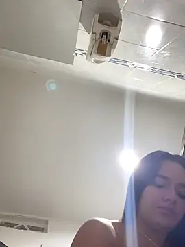 Luciaparker03 online show from November 2025 02:50:02 PM