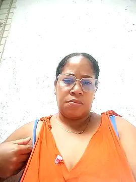 Snapshot of Big_ass_submissive chatting on September 2025 05:25:01 PM Big ass submissive online show from September 2025 05:25:01 PM