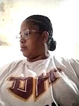 Snapshot of Big_ass_submissive chatting on September 2025 05:28:01 PM Big ass submissive online show from September 2025 05:28:01 PM