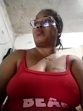 Snapshot of Big_ass_submissive chatting on October 2025 12:18:02 PM Big ass submissive online show from October 2025 12:18:02 PM