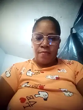 Snapshot of Big_ass_submissive chatting on November 2025 04:05:01 PM Big ass submissive online show from November 2025 04:05:01 PM