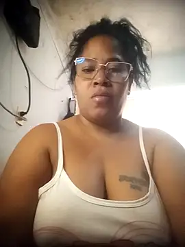 Snapshot of Big_ass_submissive chatting on December 2025 03:50:02 PM Big ass submissive online show from December 2025 03:50:02 PM