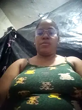 Snapshot of Big_ass_submissive chatting on December 2025 01:24:01 AM Big ass submissive online show from December 2025 01:24:01 AM