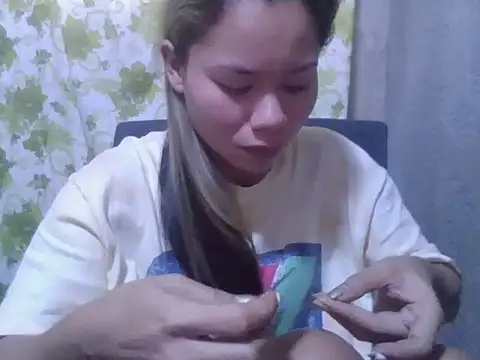 Snapshot of Sweeetgurll chatting on September 2025 01:43:01 AM Sweeetgurll online show from September 2025 01:43:01 AM