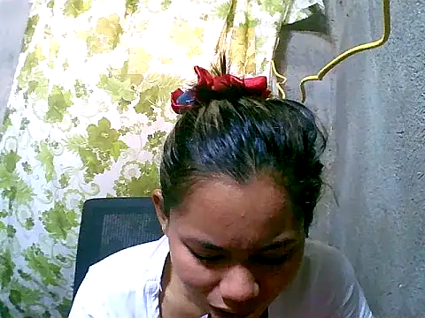 Snapshot of Sweeetgurll chatting on October 2025 01:20:01 AM Sweeetgurll online show from October 2025 01:20:01 AM