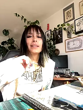 Snapshot of PuraTinta_miau chatting on November 2025 11:21:01 AM PuraTinta miau online show from November 2025 11:21:01 AM