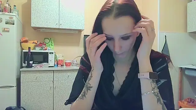 Snapshot of Lucy_Divine chatting on October 2025 02:17:02 PM Lucy Divine online show from October 2025 02:17:02 PM