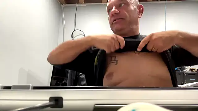 Snapshot of frankyjones8989 chatting on October 2025 03:16:02 AM frankyjones8989 online show from October 2025 03:16:02 AM