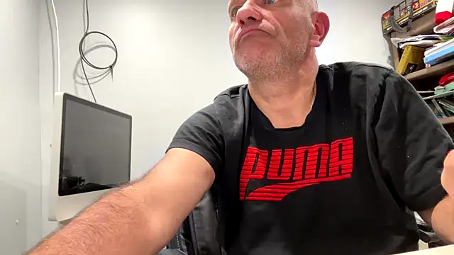 Snapshot of frankyjones8989 chatting on October 2025 04:15:01 AM frankyjones8989 online show from October 2025 04:15:01 AM