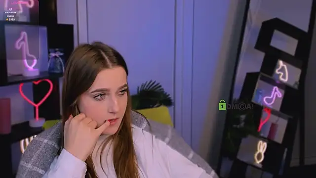 Snapshot of luna_tin chatting on September 2025 02:00:02 PM luna tin online show from September 2025 02:00:02 PM