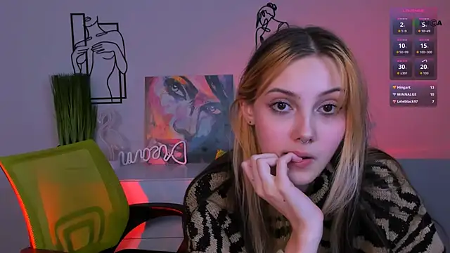 Snapshot of luna_tin chatting on October 2025 11:03:02 PM luna tin online show from October 2025 11:03:02 PM