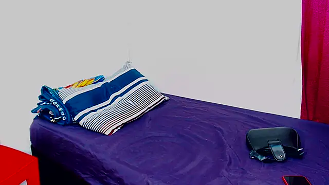 FreakyScarlet00 online show from November 2025 04:39:02 PM