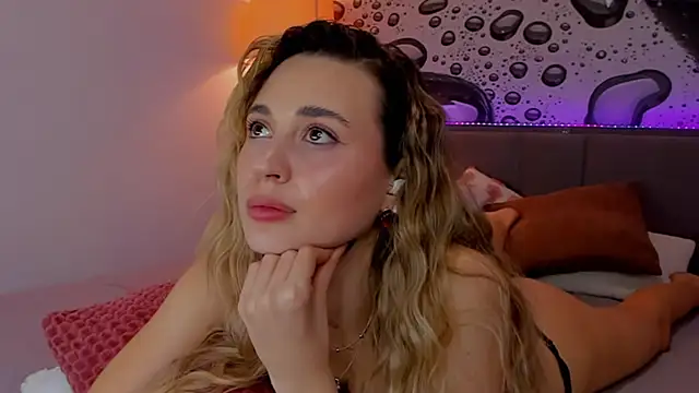 Snapshot of AlexaWilds chatting on February 2026 12:52:02 AM AlexaWilds online show from February 2026 12:52:02 AM