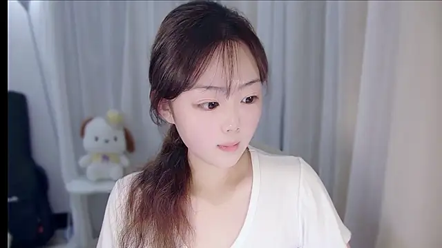 YUANYUAN-A online show from December 2025 11:28:01 AM