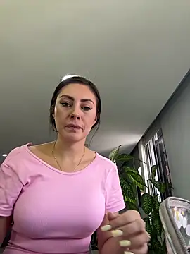 Isabellaa Palacios online show from May 2026 03:19:01 PM