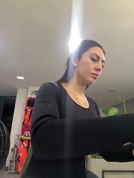 Isabellaa Palacios online show from June 2026 12:19:02 PM
