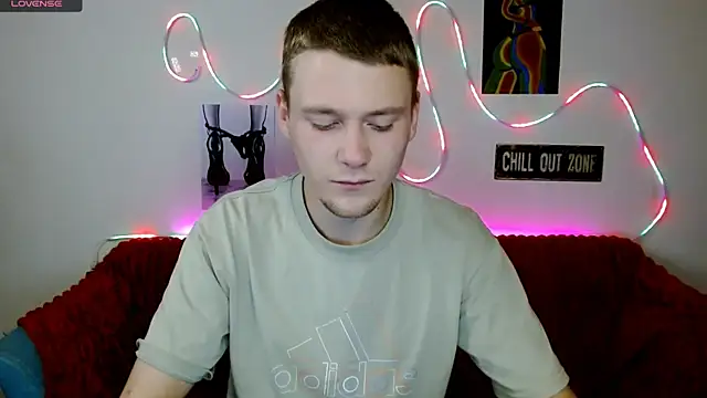 Xavier Night81 online show from November 2025 09:04:01 AM