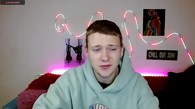 Xavier Night81 online show from November 2025 01:11:01 PM