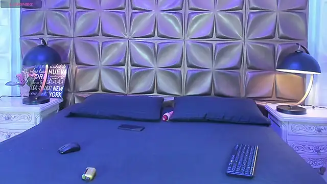 MeganLarsson online show from October 2025 03:51:02 AM