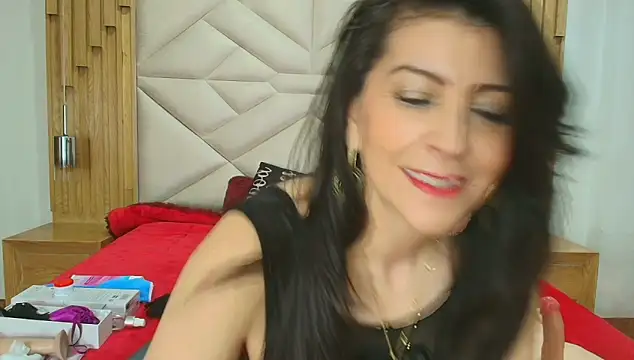 allie pearl online show from October 2025 12:05:01 PM