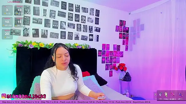 Snapshot of Sarahandzack chatting on September 2025 05:24:02 PM Sarahandzack online show from September 2025 05:24:02 PM