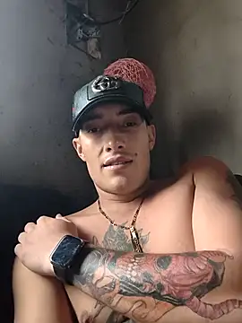 Snapshot of Samms777exotic chatting on October 2025 08:17:01 PM Samms777exotic online show from October 2025 08:17:01 PM