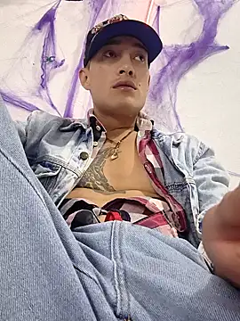 Snapshot of Samms777exotic chatting on October 2025 01:57:01 AM Samms777exotic online show from October 2025 01:57:01 AM