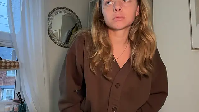 Snapshot of KayleeBella chatting on February 2026 05:08:01 PM KayleeBella online show from February 2026 05:08:01 PM